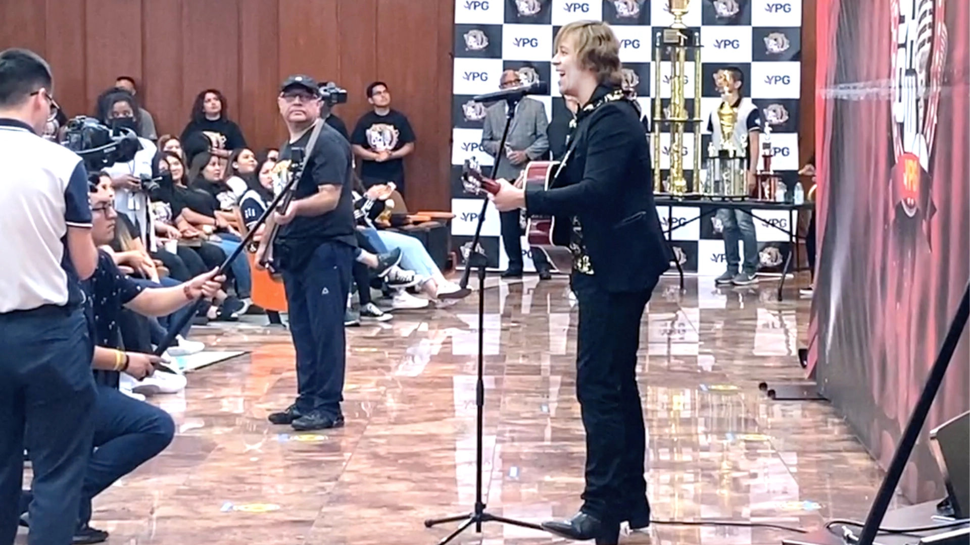 Randy Berlin sings at Father's Day Special Header